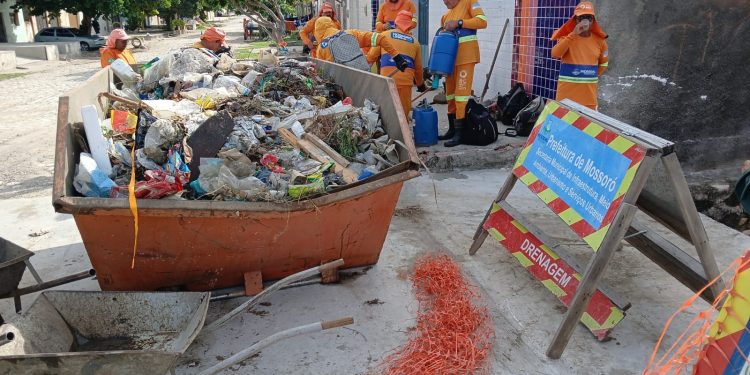 Prefeitura orienta população sobre descarte correto do lixo