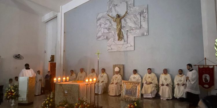 Ventania deixou mais de 6 mil residências sem energia em Mossoró; missa foi celebrada à luz de velas