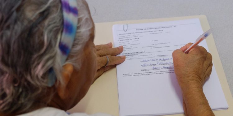 Secretaria convoca população com dados do CadÚnico em atraso para atualização