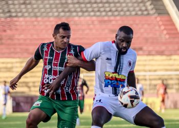 Baraúnas enfrenta Laguna em busca da permanência na primeira divisão