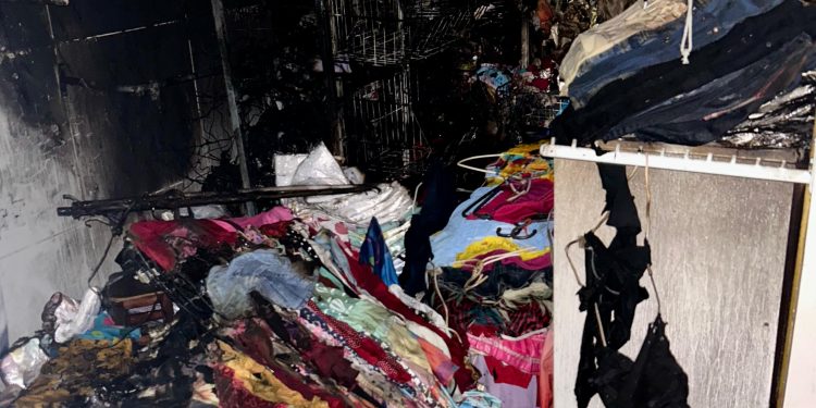 Incêndio destrói box de roupas infantis no Mercado Central