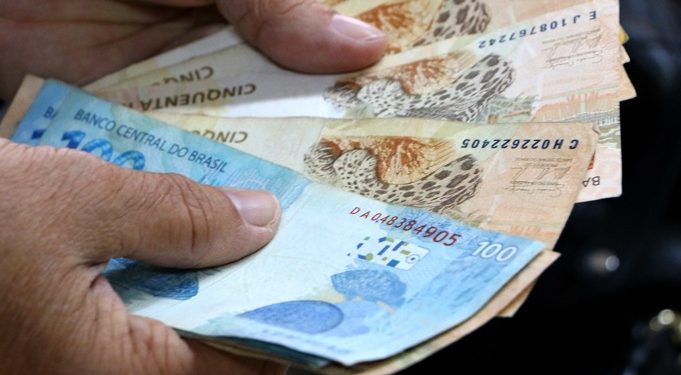 Governo realiza pagamento da folha de fevereiro nesta sexta (28)