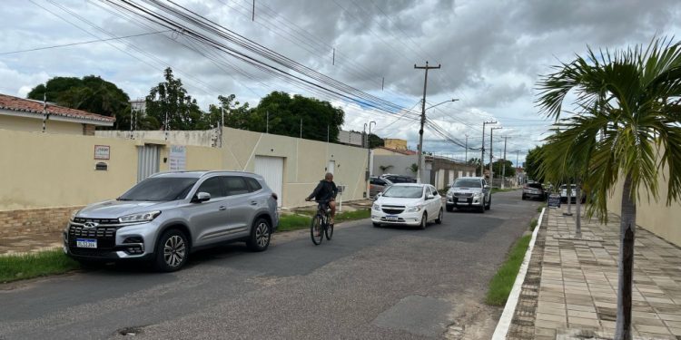 Rua Frei Miguelinho passa a ter sentido único a partir desta terça-feira (18)