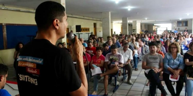 Professores da rede estadual rejeitam nova proposta do Governo