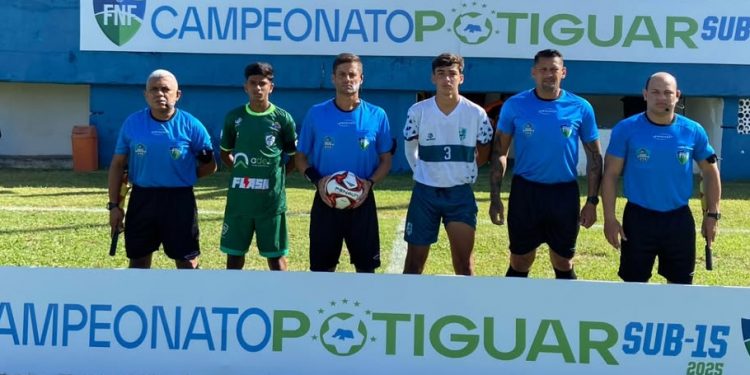 Thiago Sena faz sua estreia como árbitro principal da FNF