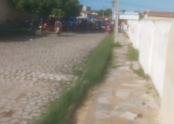 Homem é morto a tiros em via pública em Olho d’Água do Borges