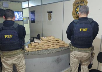 PRF prende trio e apreende 30 kg da “supermaconha” na BR 304, em Riachuelo