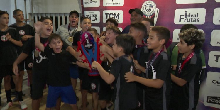 Corinthians do Sumaré vence o Impacto por 3 a 2 e conquista a Superliga Impacto Sub-11