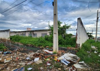 Muro de escola estadual desaba pela quarta vez em Mossoró
