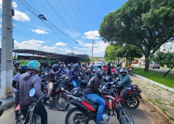 Protesto é realizado na Av. Abel Coelho após morte de motociclista em Mossoró