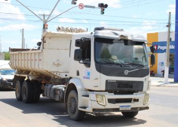 Prefeitura inicia estudo sobre colocação de chip em caçambas para fiscalização do descarte de entulhos