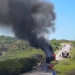 Carreta tomba e pega fogo na saída de Caicó na manhã desta sexta (18)