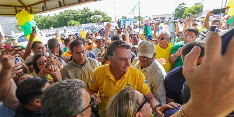 Bolsonaro passa mal durante agenda no RN e é transferido para Natal