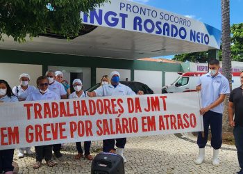 Trabalhadores da empresa JMT cobram pagamento de salário atrasado