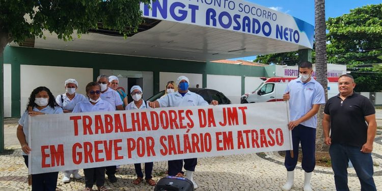Trabalhadores da empresa JMT cobram pagamento de salário atrasado