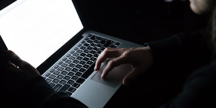 Polícias do RN e PB desarticulam grupo especializado em fraudes eletrônicas contra empresa de cosméticos