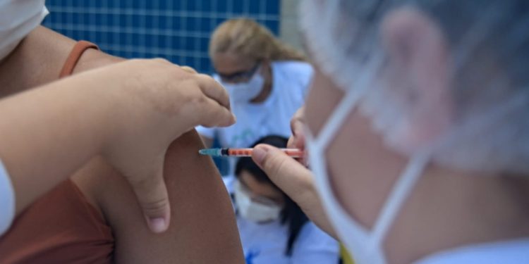 Prefeitura oferta vacinação no Bairro Boa Vista na tarde deste domingo (4)