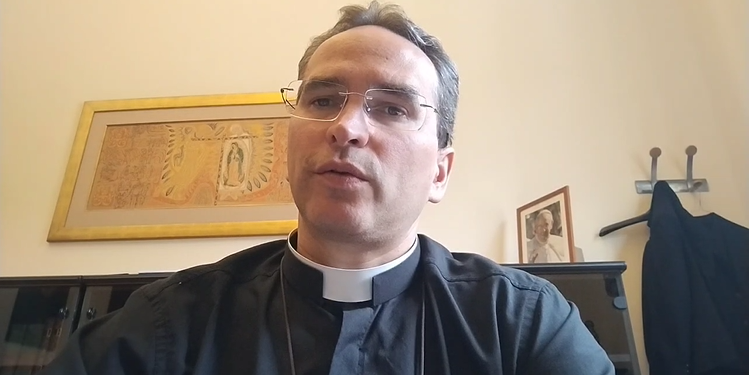 Padre caicoense acompanha o conclave direto do Vaticano
