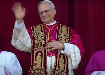 Novo papa é anunciado: cardeal Robert Prevost se chama Leão XIV