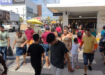 Véspera do Dia das Mães aquece o comércio de Mossoró neste sábado (10)