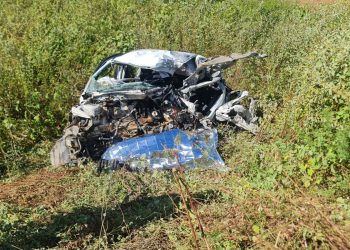 Veículo da Prefeitura de Felipe Guerra se choca com carreta e motorista morre no local