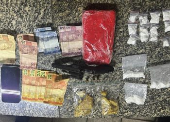 PM prende suspeito e apreende arma de fogo e drogas durante ação no Bairro Alto da Pelonha