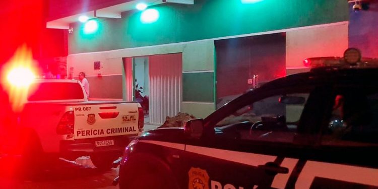 Mulher de 49 anos é encontrada morta dentro de casa no Conjunto Nova Mossoró