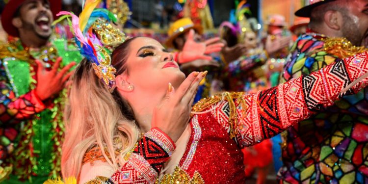 Confira as quadrilhas que se apresentam hoje na Arena Deodete Dias