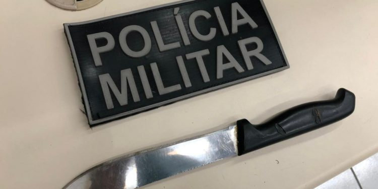 Adolescente é flagrado portando faca em escola de Mossoró