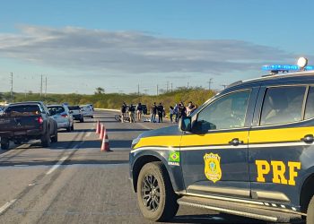 Mulher morre e homem fica ferido após acidente de motocicleta na BR-304, em Mossoró