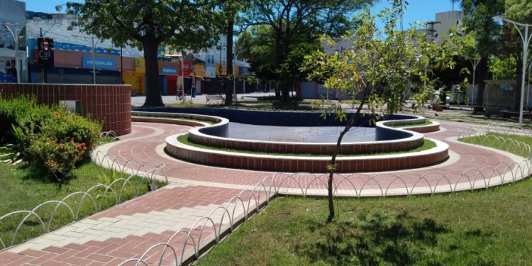 Prefeitura vai revitalizar fonte da Praça Rodolfo Fernandes, em Mossoró