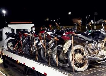 Nove motocicletas são apreendidas com escapamento adulterado durante operação em Assú