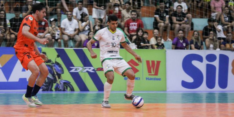 Apodi Futsal sai na frente, sofre a virada e busca empate contra o Passo Fundo-RS