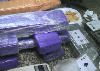 Polícia Militar apreende quase 16 kg de drogas e arma de fogo em Mossoró