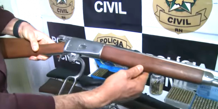 Polícia apreende armas e munições de CAC com registro cancelado em Mossoró