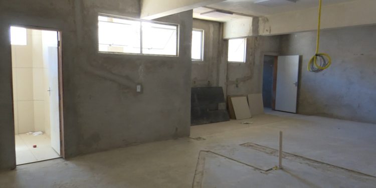 Obras da ala pediátrica do Hospital Tarcísio Maia atingem 70% de conclusão