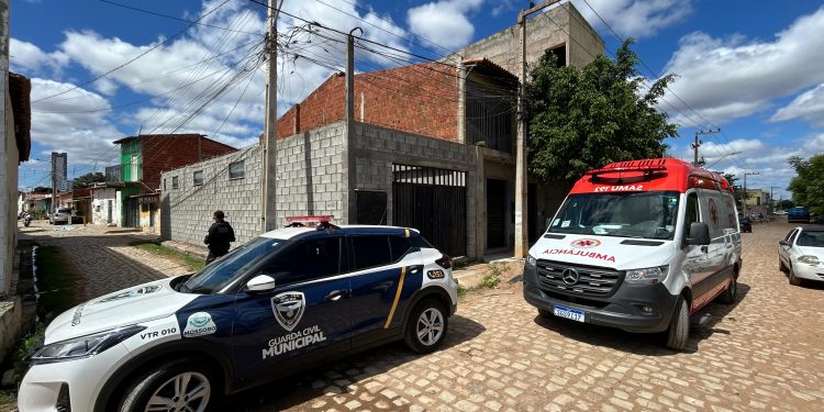 Homem é assassinado a facadas no bairro Ouro Negro
