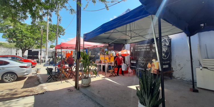 Direção do HRTM realoca trailers de alimentação que ficavam nas imediações do hospital