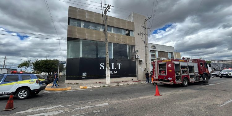 Incêndio é registrado em igreja no Centro de Mossoró