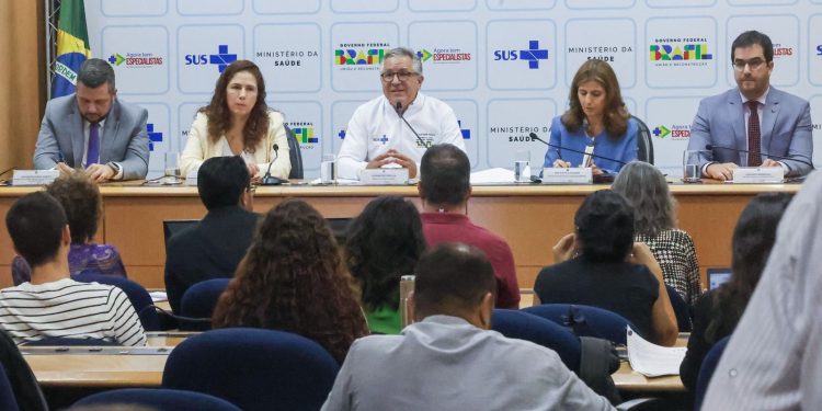 Cartão do SUS será unificado com dados do CPF do usuário