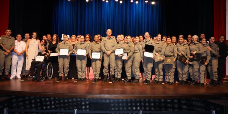 Polícia Militar do RN celebra 38 anos da presença feminina e 35 anos da primeira turma de soldados femininos