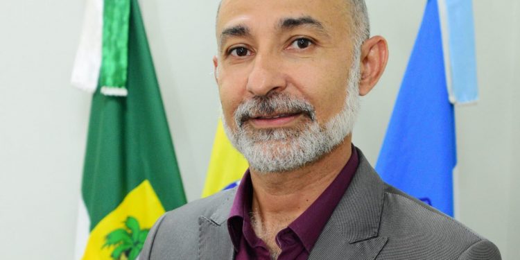 Etevaldo Almeida assume interinamente a Secretaria de Desenvolvimento Econômico de Mossoró