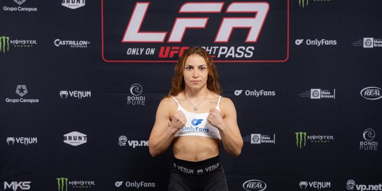 Natália Alves enfrenta Aleksandra Savicheva pelo LFA 216