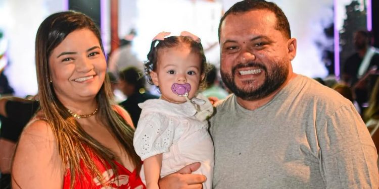 Filha do humorista José Fabiano morre aos 2 anos vítima de dengue hemorrágica