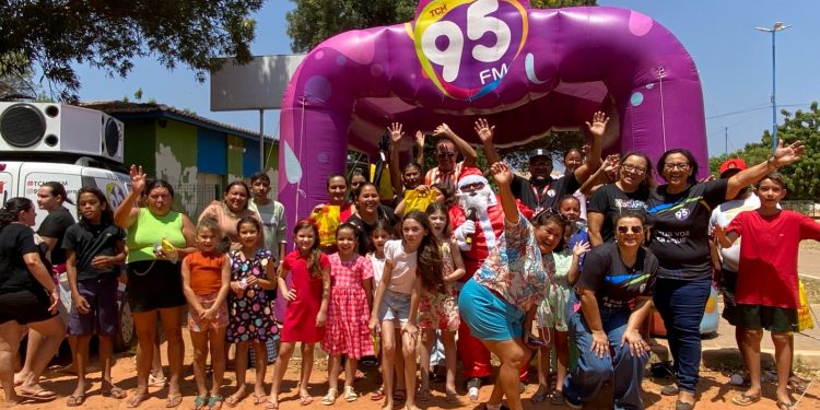 Rádio 95 FM inicia campanha Natal Perfeito 2025