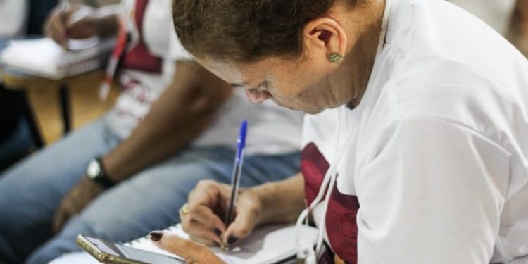 Seguem abertas as inscrições para turmas de alfabetização de jovens e adultos