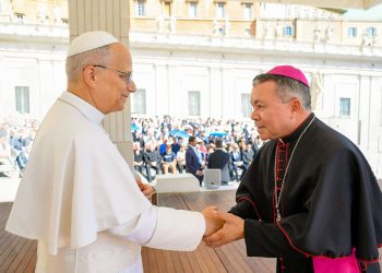 Bispo da Diocese de Mossoró visita o Papa Leão XIV no Vaticano