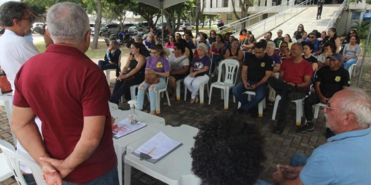 Servidores da Fundase aprovam greve a partir da próxima quarta-feira (17)