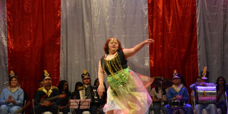 “O Circo Chegou”: espetáculo inclusivo celebra arte e diversidade no Teatro Dix-Huit Rosado