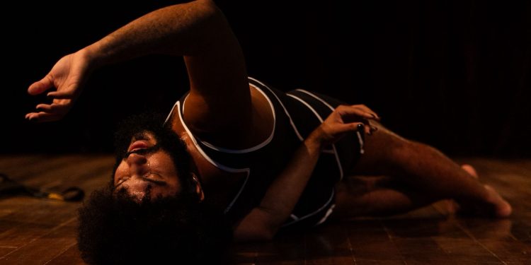 Artista potiguar traz dança contemporânea gratuita a Mossoró nesta segunda e terça-feira